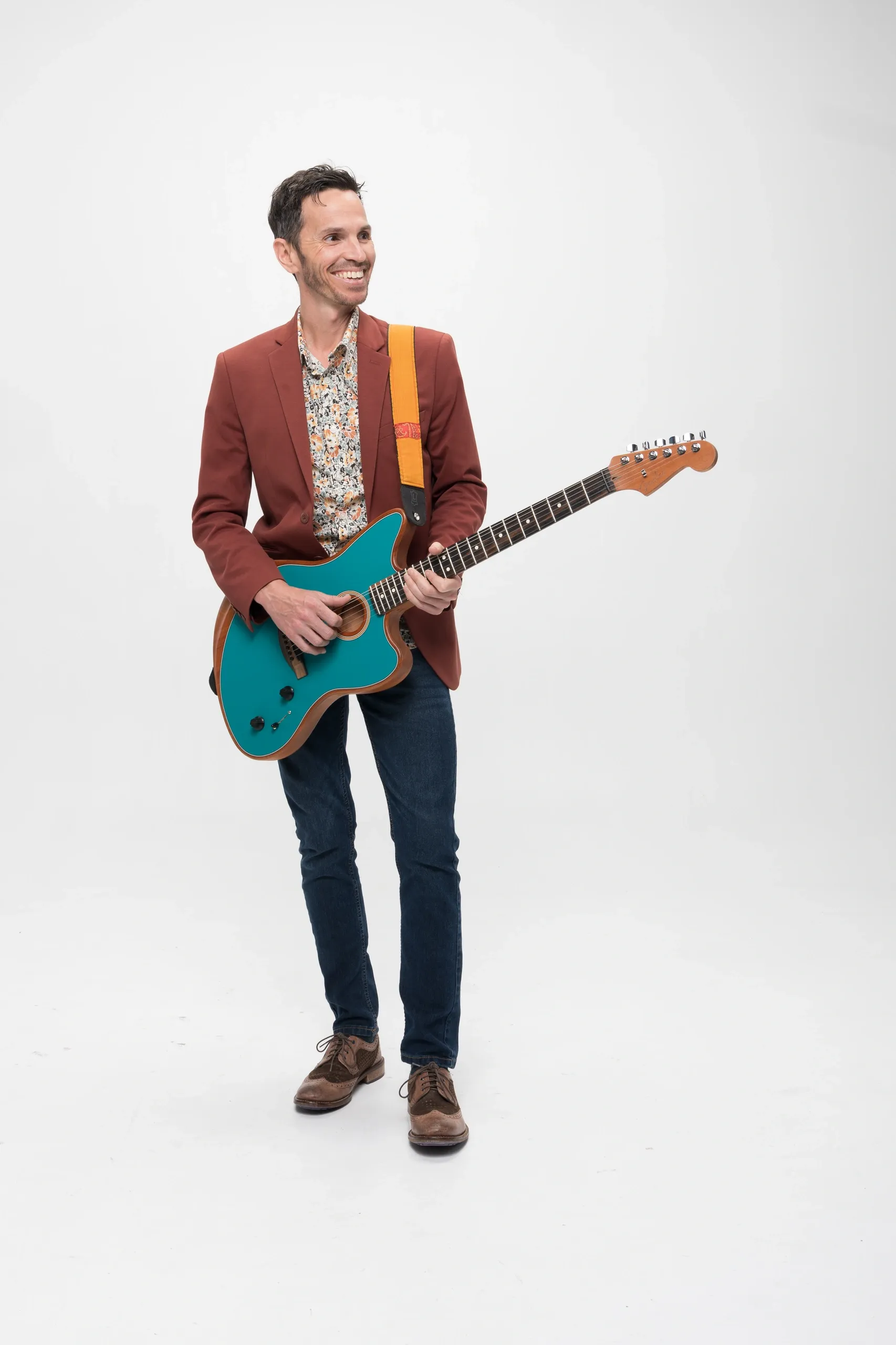 TJ Moss, San Diego singer-songwriter and wedding musician